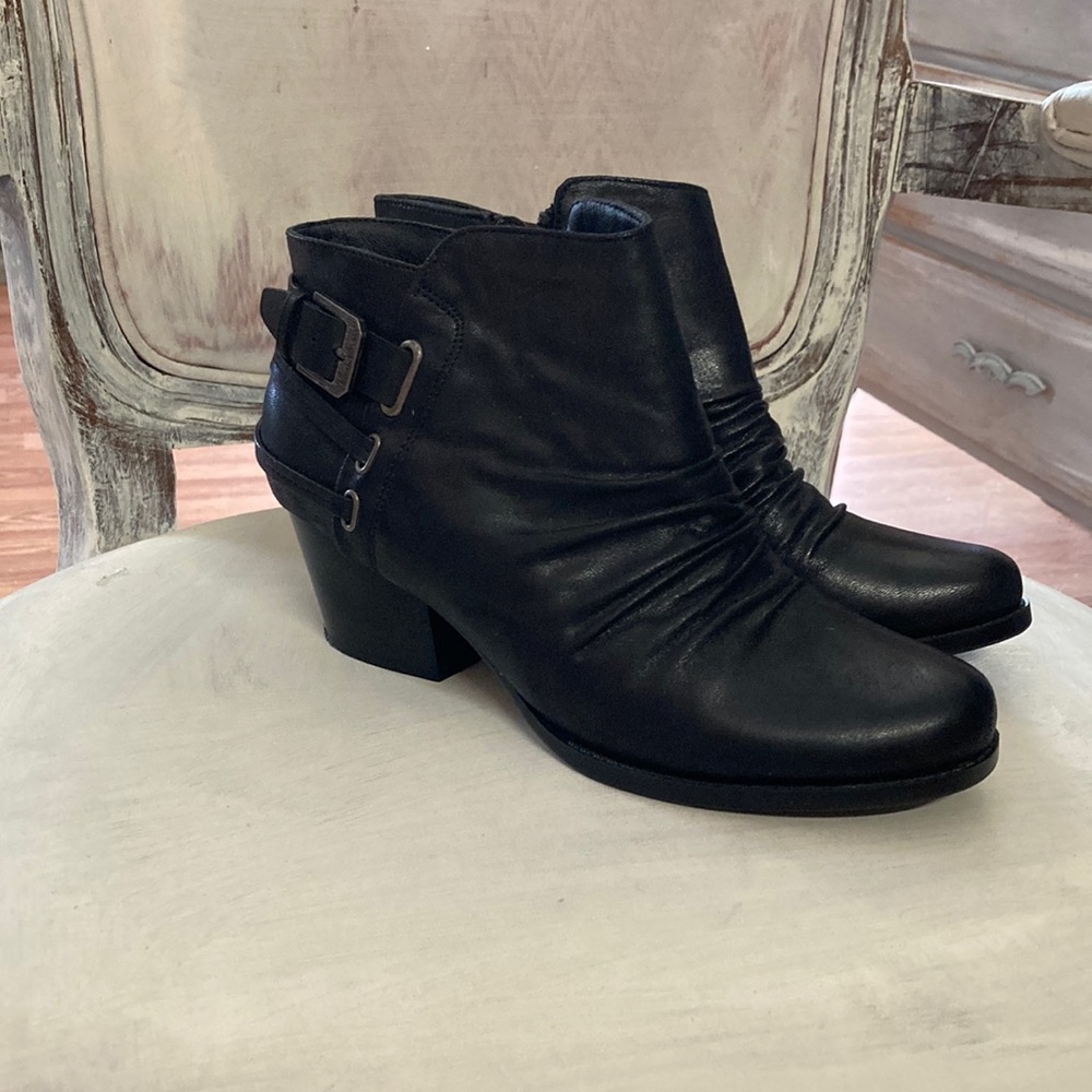 Baretrap Booties